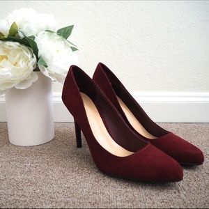 🆕 LC Lauren Conrad Dark Red Suede Heels